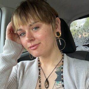 Meet your Posher, Bekah